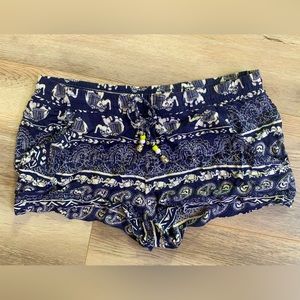 Blue & white Elephant linen shorts for women size medium